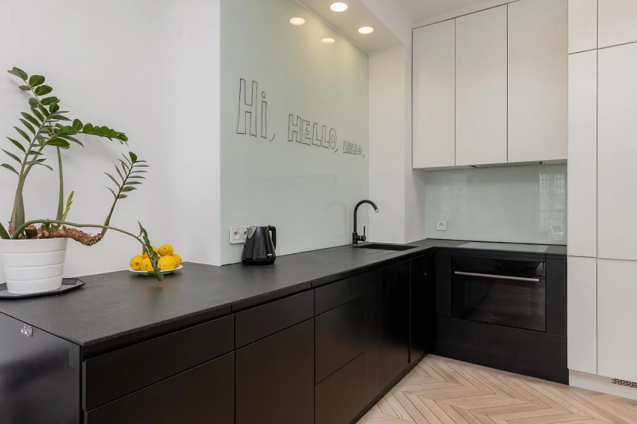 Trendy Apartment Marszalkowska With City View Near Ogrod Saski By Noclegi Renters Warsaw 0*,